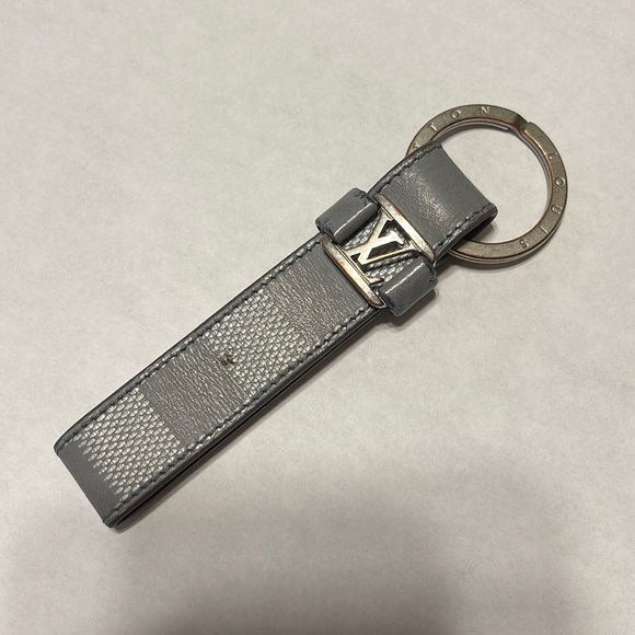 Louis Vuitton Accessories - Louis Vuitton key holder